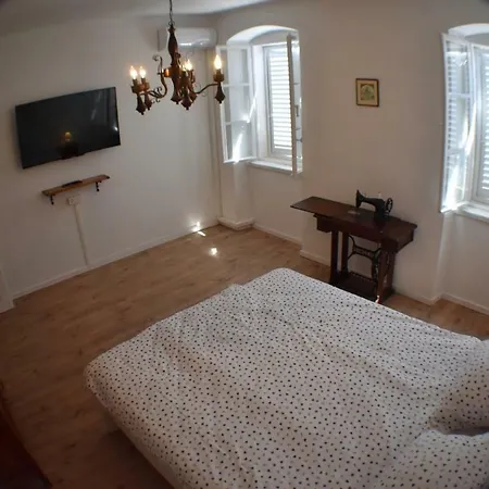 Kukura House Vis Semesterbostad Vis