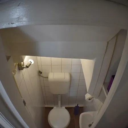 Kukura House Vis Semesterbostad *