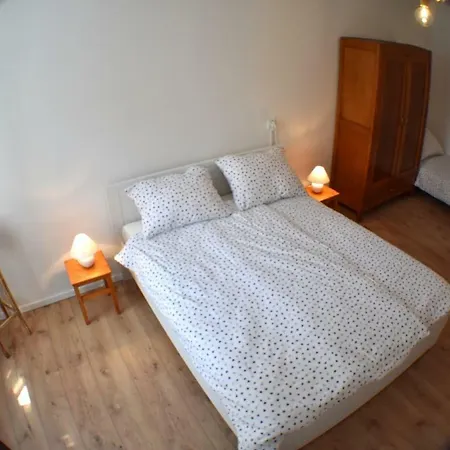 Kukura House Vis 비스